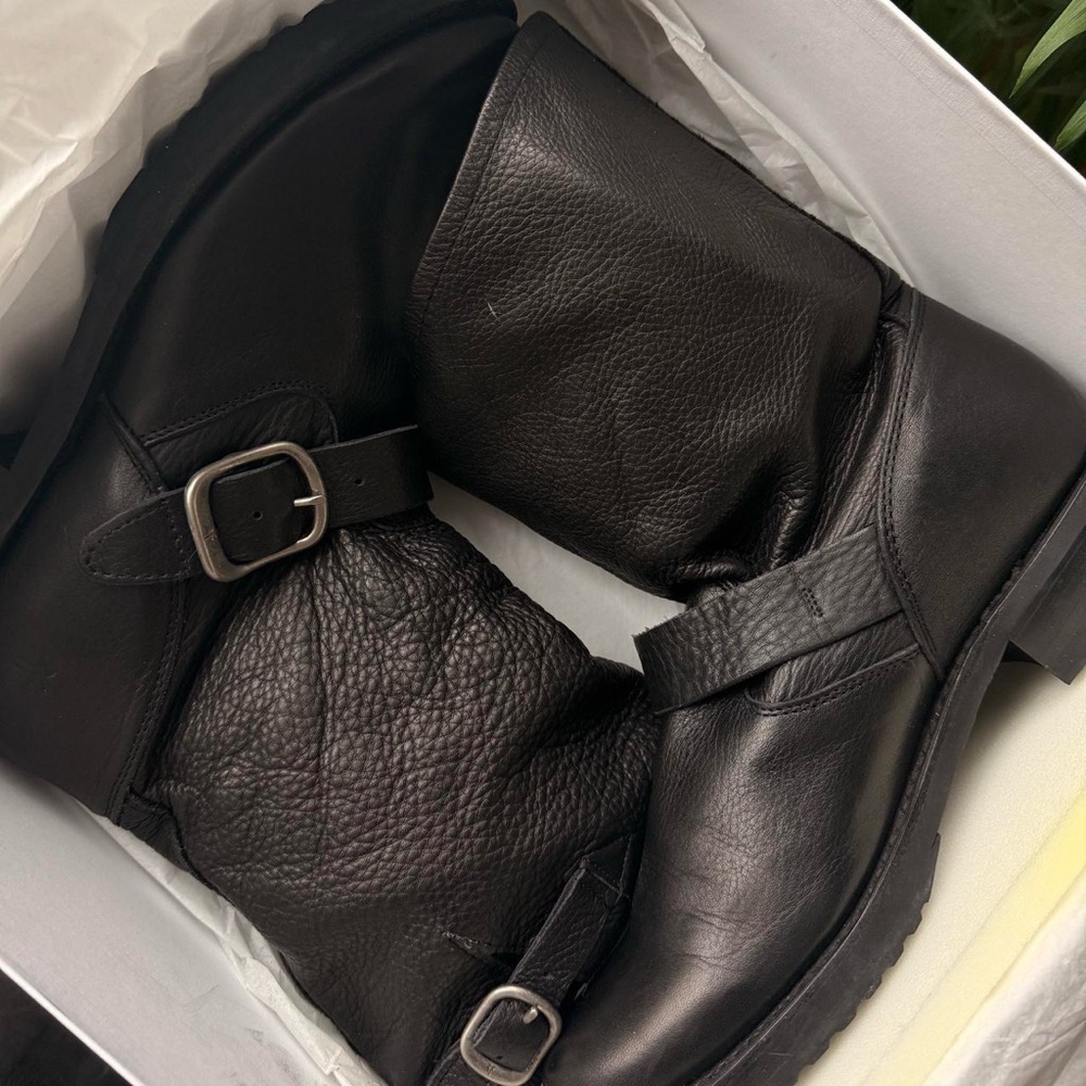 FYRE Black Leather Engineer 12R Buckle Hardware Boots size US women’s 8